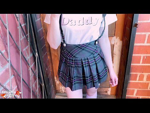 ❤️ Schoolgirl ດູດ dick ຂອງນາງເລິກແລະ fucks ແທນທີ່ຈະຫ້ອງຮຽນ. ❤️❌ ໜັງໂປ້ ຢູ່ພວກເຮົາ ❌❤
