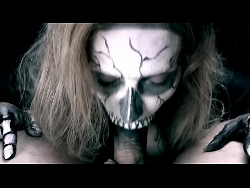 ❤️ ສາວ Demon ດູດ cock ກັບປາກສີດໍາຂອງນາງແລະກືນ cum. ❤️❌ ໜັງໂປ້ ຢູ່ພວກເຮົາ ❌❤